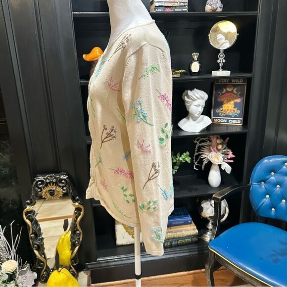 Floral Embroidered Full Zipper Cardigan Size Medium - Picture 8 of 13